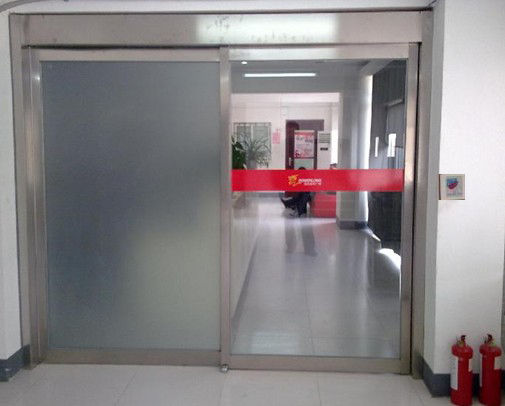 紅外線自動門 紅外線自動門